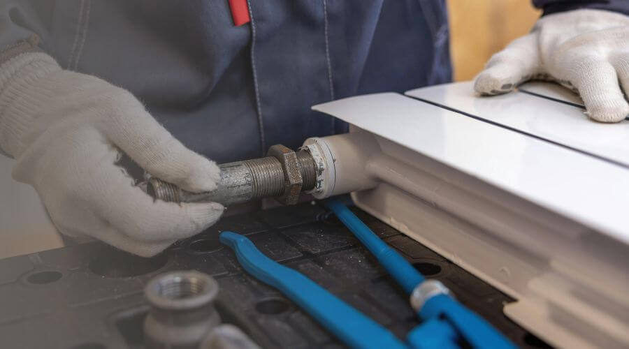 Expert burst pipe repair services in Garland, KS